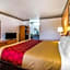 Econo Lodge Inn & Suites