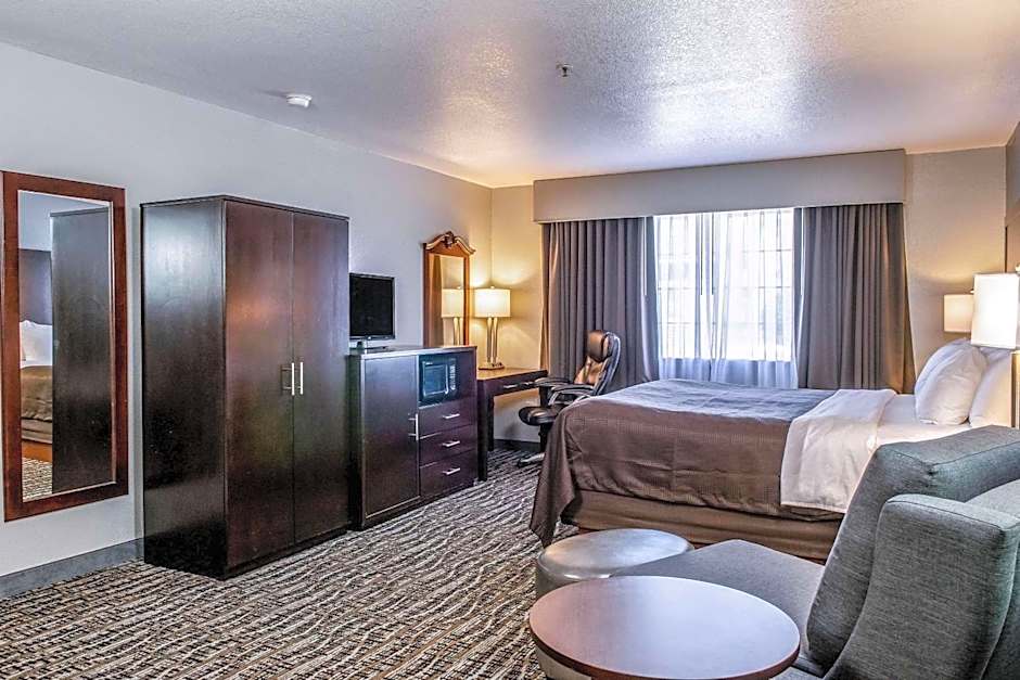Clarion Hotel By Humboldt Bay