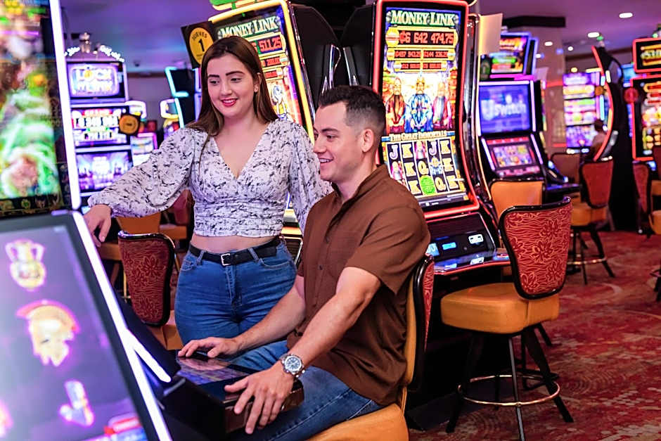 Irazu Hotel & Studios