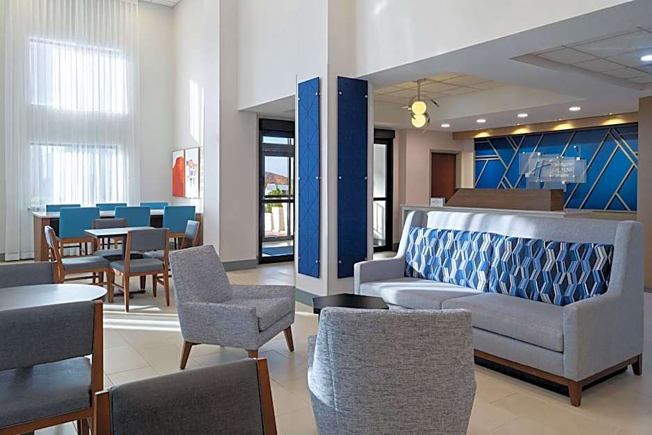 Holiday Inn Express Hotel & Suites Midwest City By IHG
