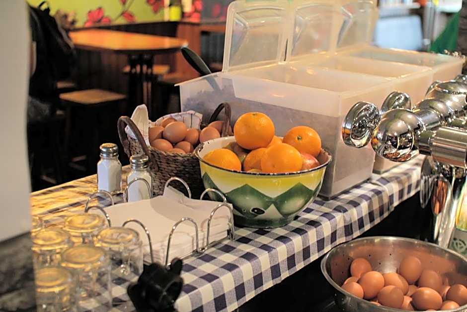 The Flying Pig Uptown