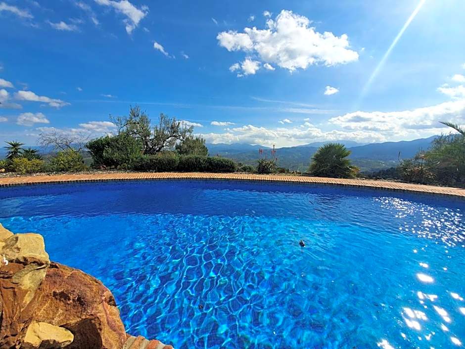 Super cosy house with private pool and amazing view