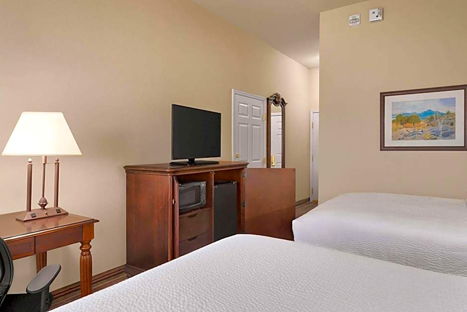 La Quinta Inn & Suites by Wyndham Trinidad