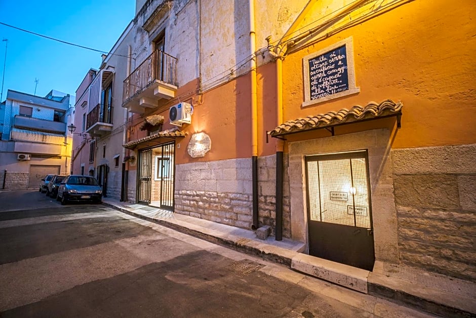 ROBERTO's Guest House