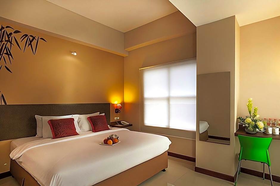 Tree Hotel Panakkukang Makassar By LIFE