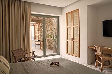 Honeymoon Suite Sea View with Heated Private Pool