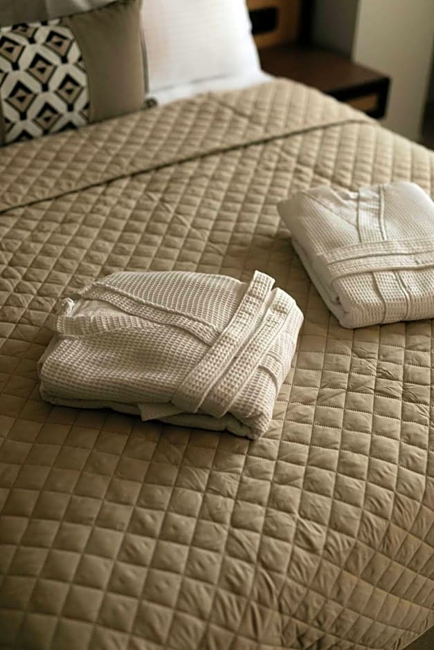 Allonda Seafront Experience