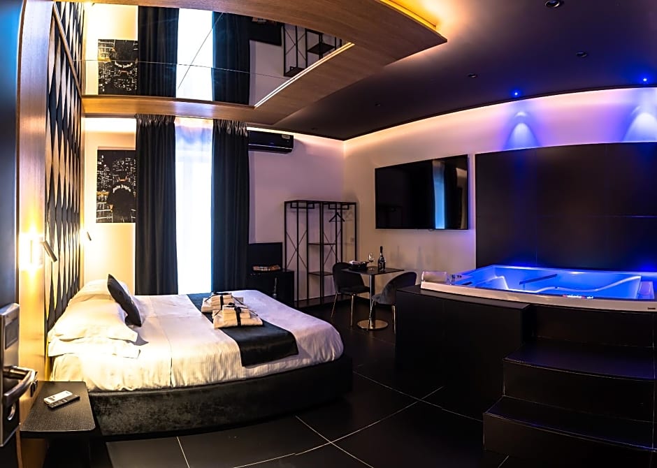 Maximum hub suite&spa