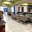 Holiday Inn Express Hotel & Suites Quincy I-10 By IHG