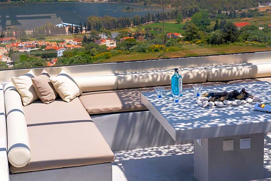 The "L" Suites & Apartments