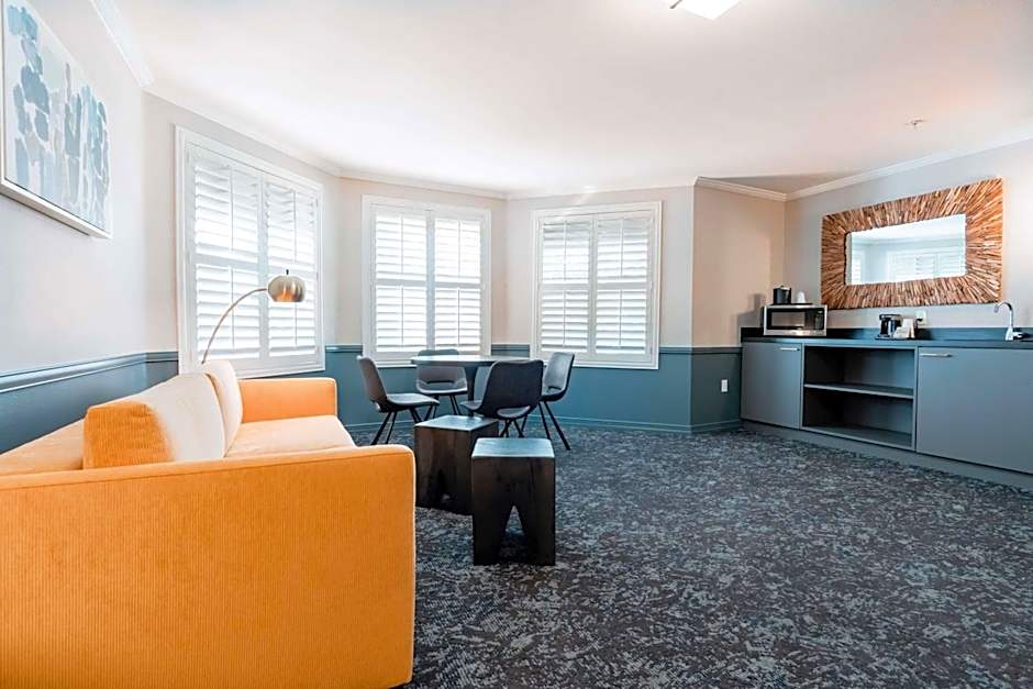 Hotel NoBo Cascade, Tapestry Collection by Hilton