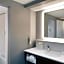 Hampton Inn By Hilton And Suites Atlanta Airport