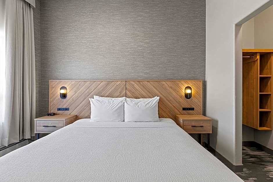 Sandman Hotel & Suites Calgary West