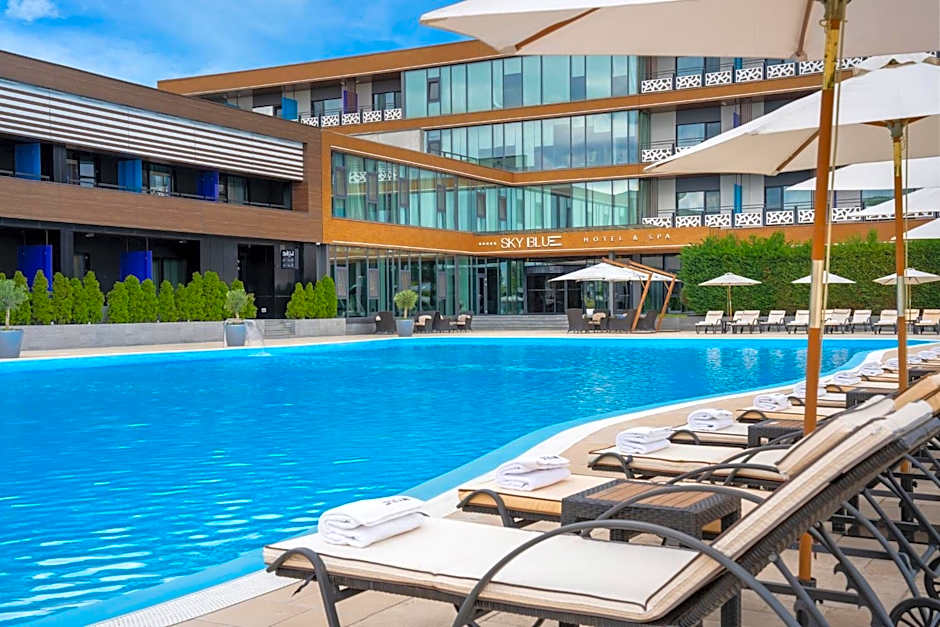 Sky Blue Hotel & Spa