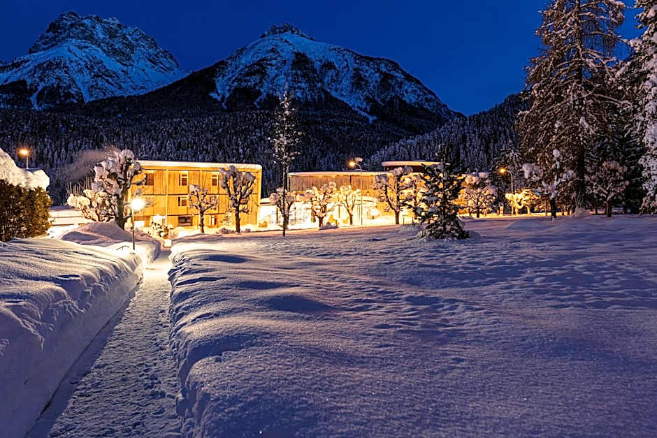 Hotel Arnica Scuol - Adults Only