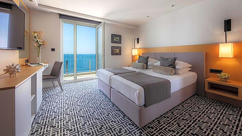 Royal Neptun Hotel