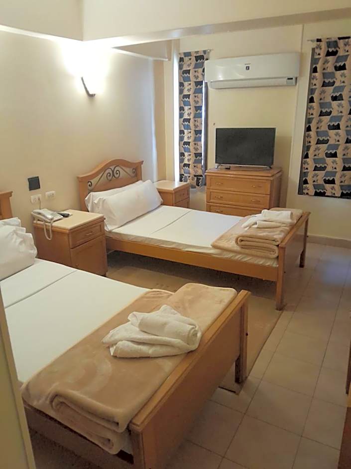 Applicators Hotel