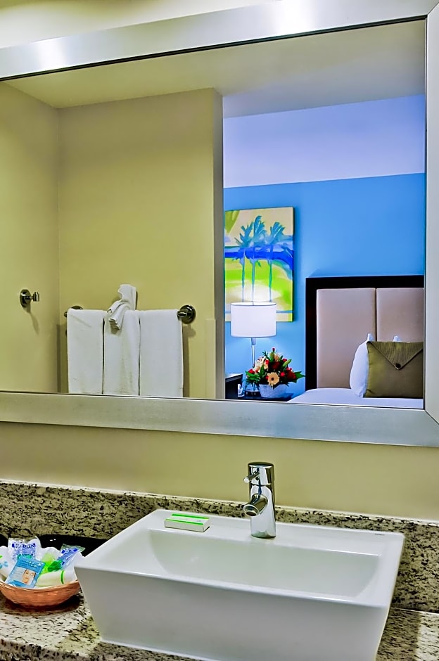 Silver Palms Inn