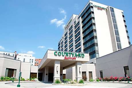 Courtyard by Marriott Waterbury Downtown
