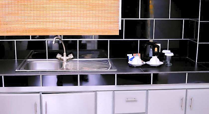 St.Lachlan Hotel & Suites