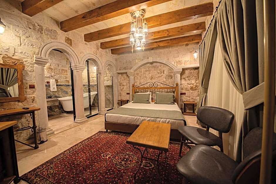 Ares Cave Suites