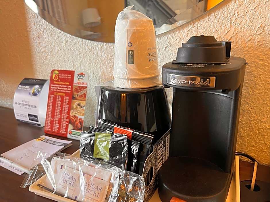 Super 8 by Wyndham Elizabethtown