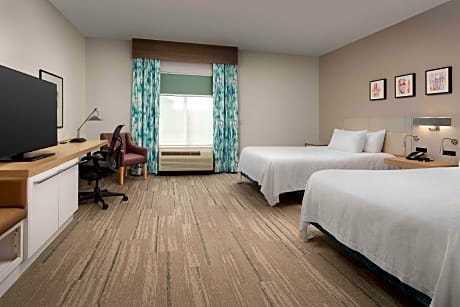 2 Queen Mobility Hearing Accessible Suite Roll In Shower