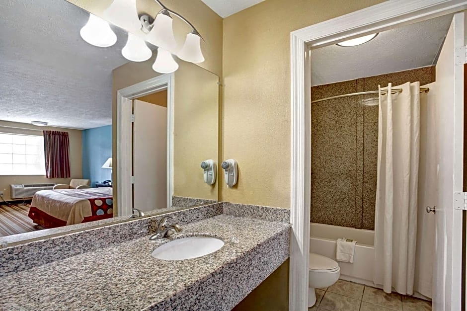 Super 8 by Wyndham Whites Creek/ Nashville NW Area