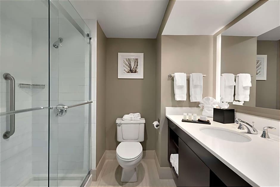 Embassy Suites by Hilton Milwaukee Brookfield