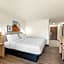 Spark by Hilton Freeport