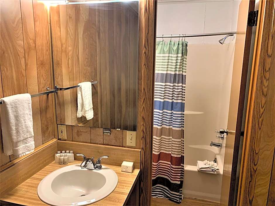 Hotel Kitsmiller on Main