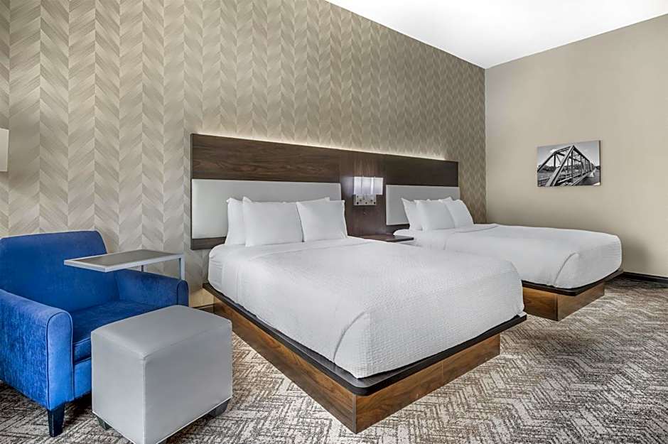 Best Western Plus Parkside Inn & Suites