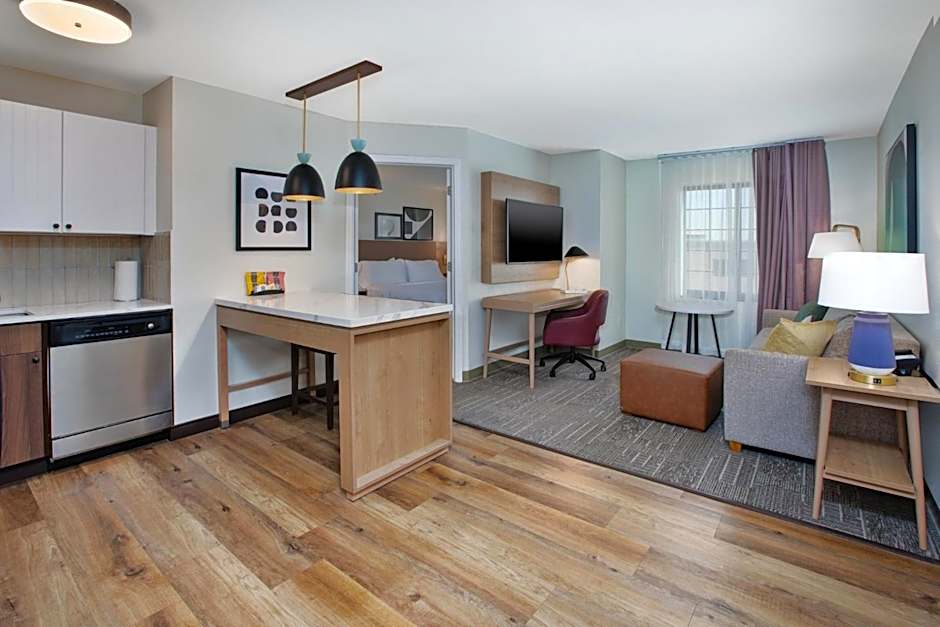 Staybridge Suites Omaha 80th and Dodge By IHG