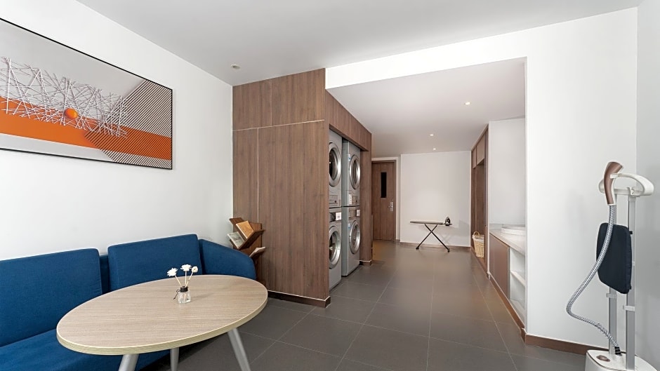 Holiday Inn Express Xining Railway Station By IHG