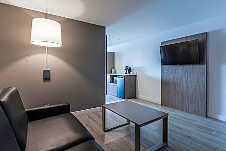 Queen Suite with Two Queen Beds and Sofa Bed