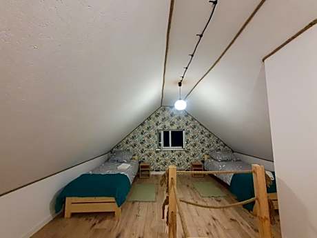 Two-Bedroom Chalet (Zielony)