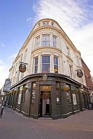 The Dickens Bar & Inn