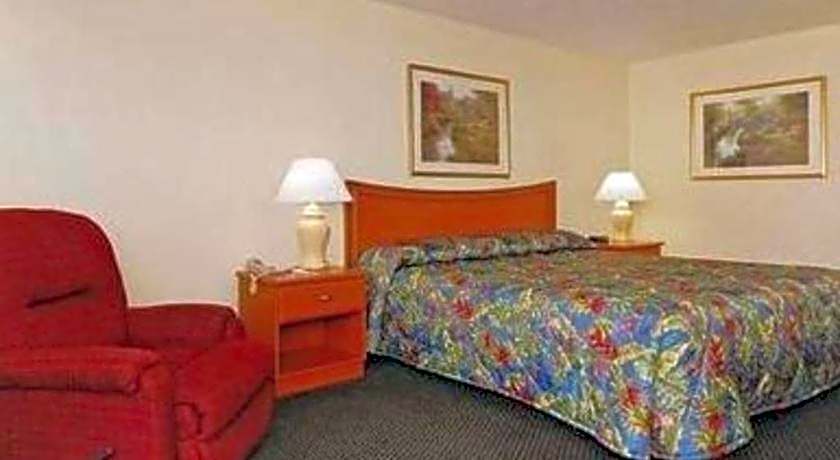 Econo Lodge Live Oak
