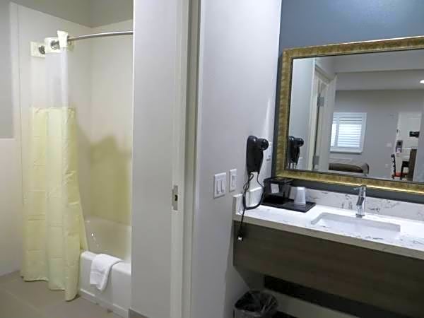 Grand Villa Inn & Suites Westchase