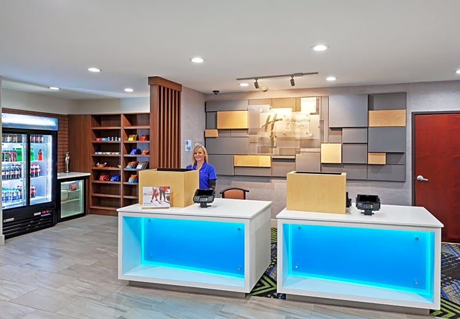 Holiday Inn Express & Suites Longview South I-20, an IHG Hotel