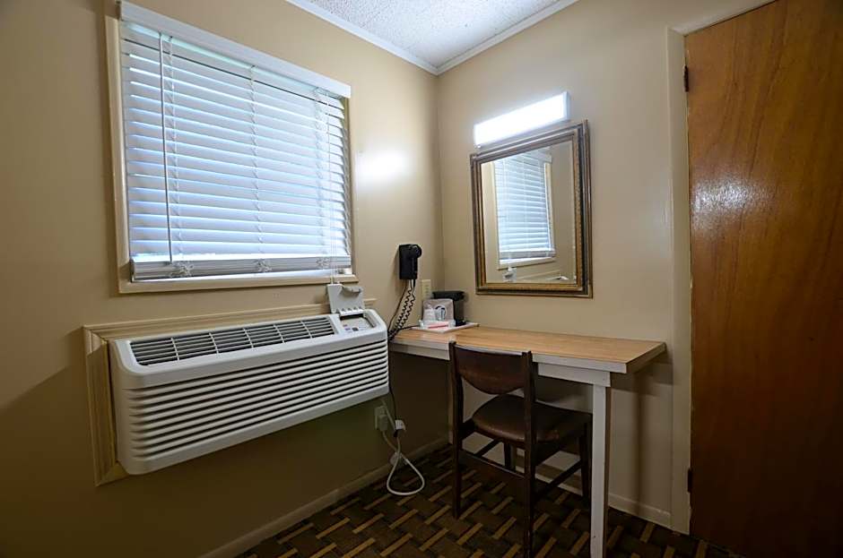 Travelowes Motel - Maggie Valley