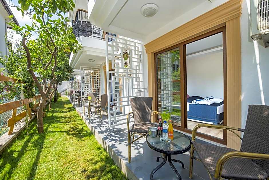 Amore Hotel Teki̇rova