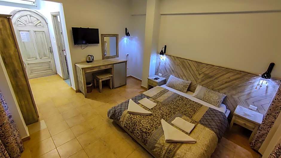 Shams Hotel & Dive Centre