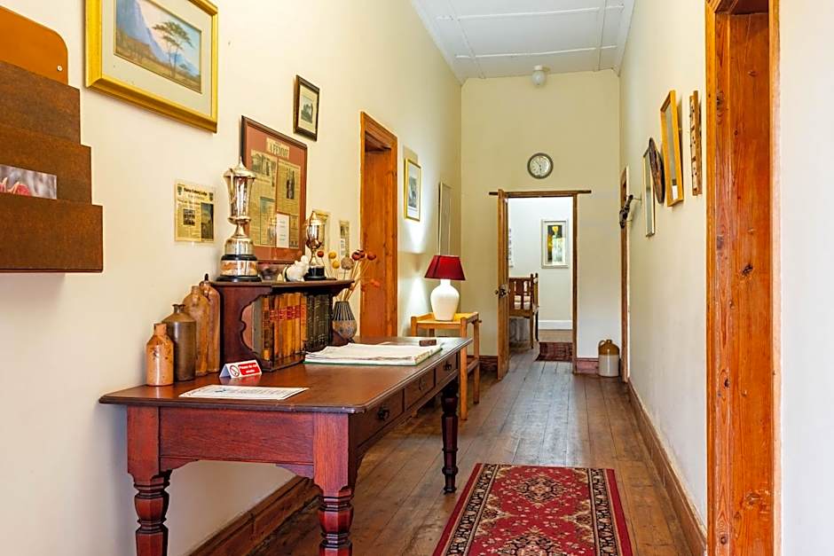 Karoo Ouberg Guest Lodge