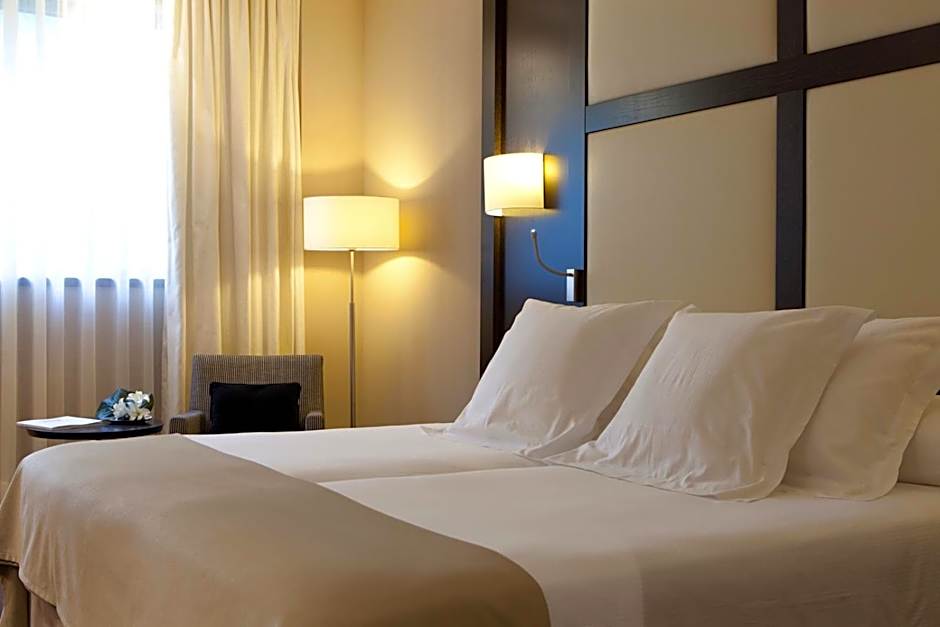 Hotel Maydrit Airport