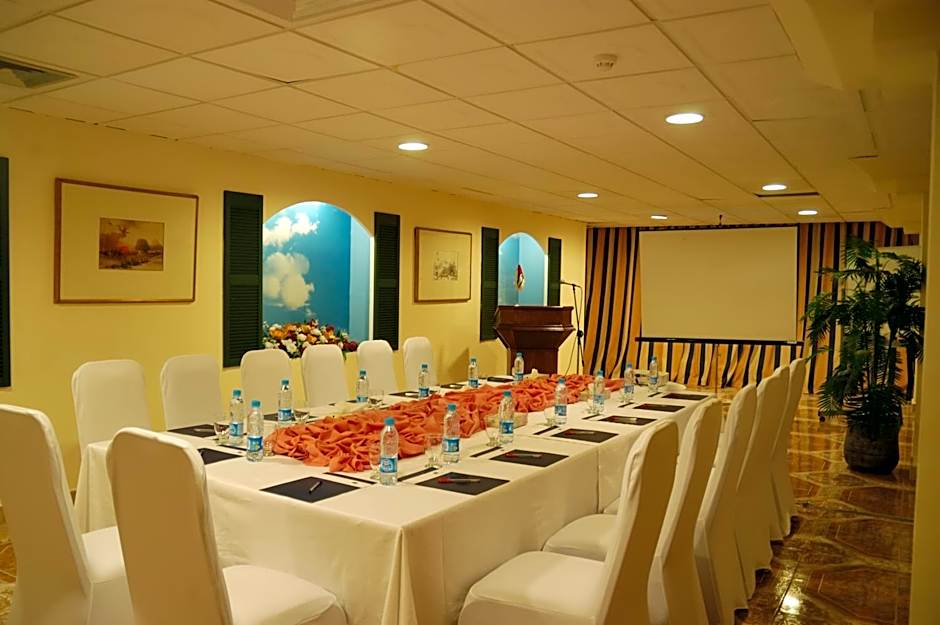 Mina Hotel
