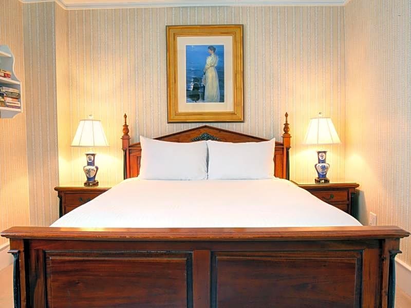The Roger Smith Hotel