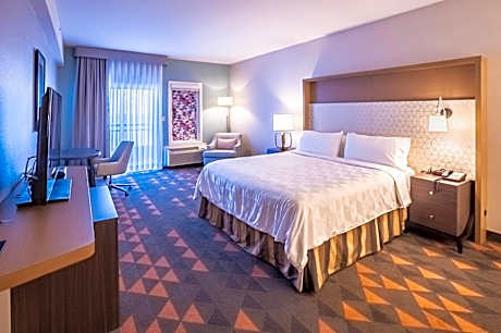 1 King Standard Marina View