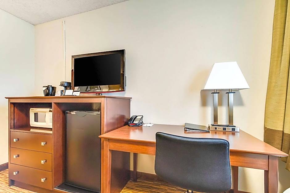 Quality Inn & Suites Lacey Olympia