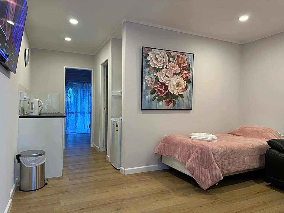 Cascades Motor Lodge